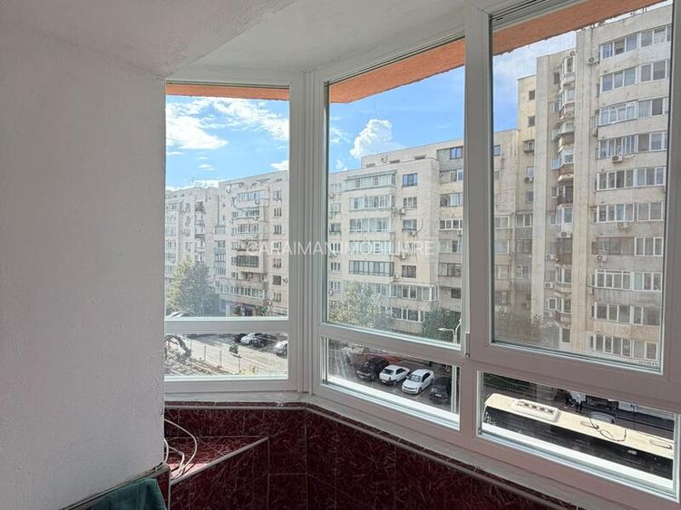 Nerva Traian, Unirii - 5 min metrou - 10