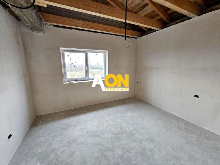 Casa semifinisata, 4 camere, 3 bai, 339 mp teren, zona Valea Popii