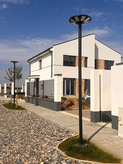 Comision 0%. Duplex spatios 120 mp. Panouri solare.  380 mp teren.  La cheie.