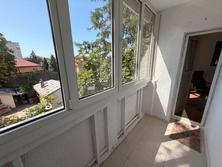 2 camere decomandat Ghencea Drumul Taberei Hanul Drumetului 2/8 58mp