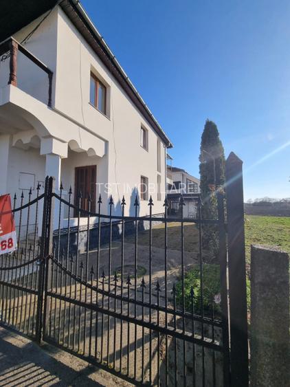 Casă cu Etaj în Păulești - 2