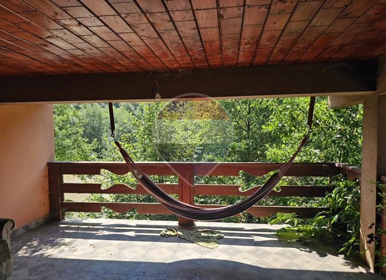 Casă / Vilă cu 12 camere de vânzare