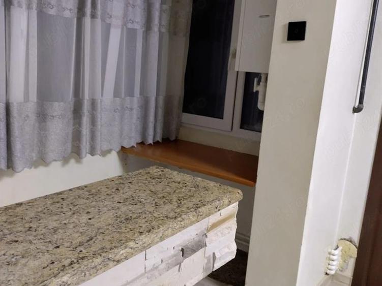Vand apartament 3 camere, Craiova