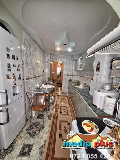 Apartament 3 camere decomandat, etaj 2, Micro 13,