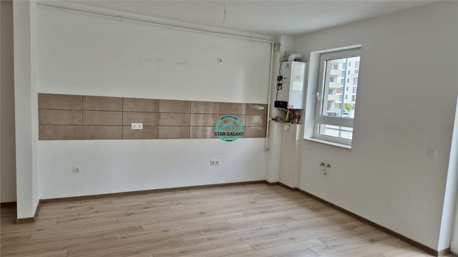 Vand apartament cu 3 camere in Complexul Maurer cu loc de parcare