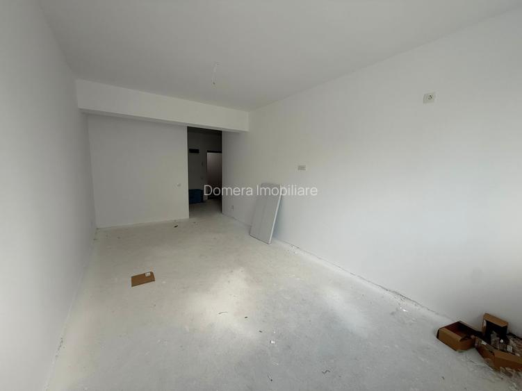 Garsonieră decomandată, 38,4 mp utili + balcon 5,3 mp, etaj 1 - 2