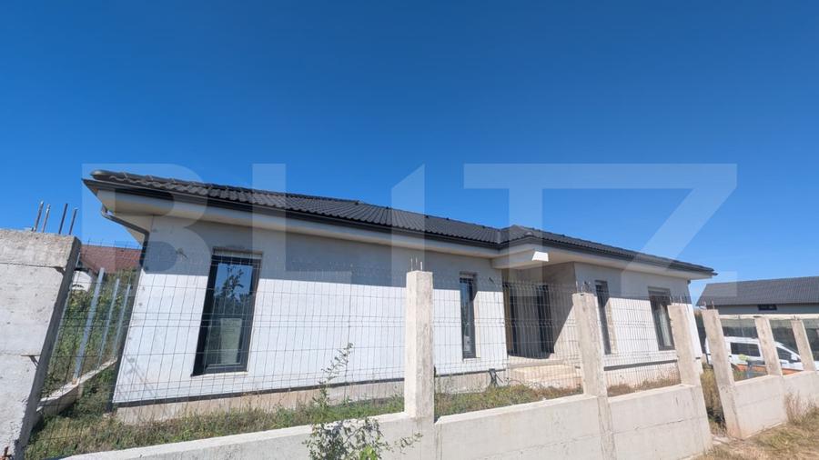 Casa individuala de vanzare in Micesti, partea cu padurea