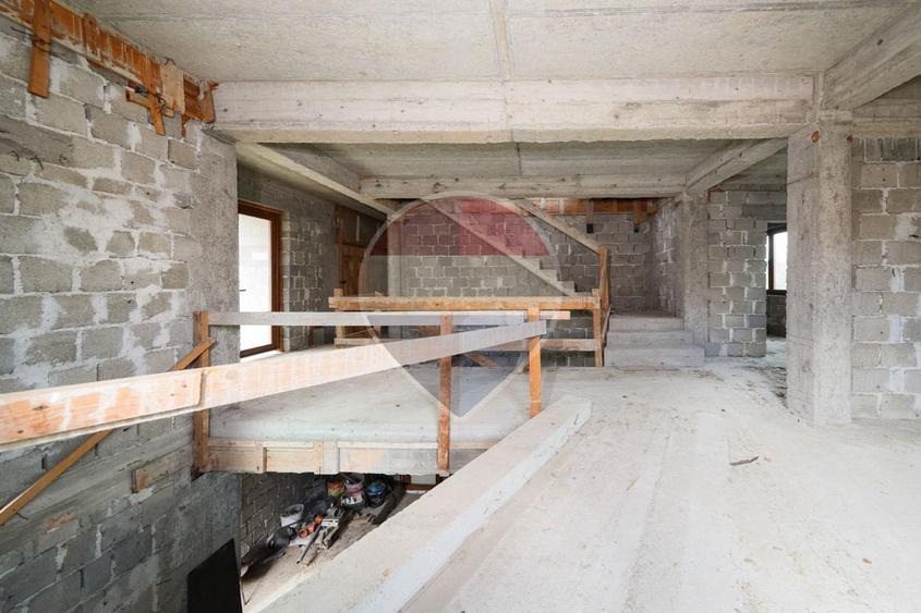 CASA LA ROSU | TOMIS 21 | 325MP | 346MP CURTE | 470 TEREN |ACCES AUTO