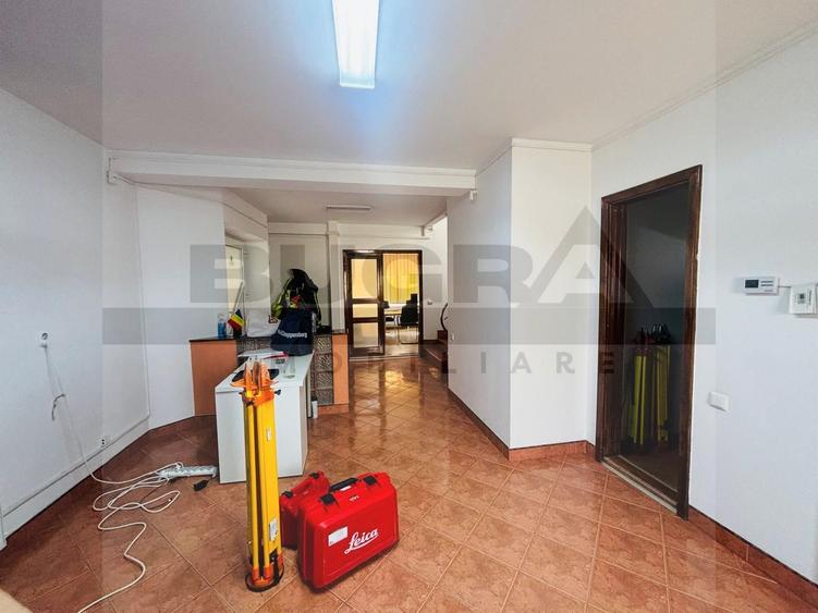 Spațiu de birouri cu 6 camere - 140 utili, 12 parcari, C. Turzii