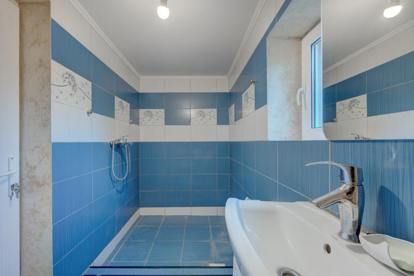RACARI - DAMBOVITA, CASA PE PARTER 85 MP, LOT 2200 MP!