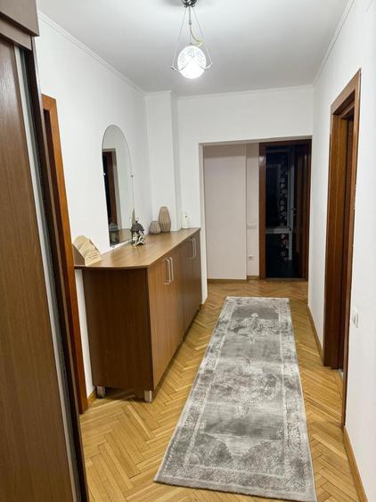 Apartament 3 Camere, Calarasilor STRADAL ,Hyperion,bl.1992,reabilitat,et.3/7