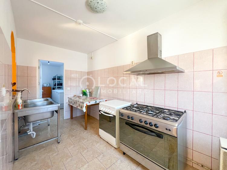 Oferim spre vanzare cladire + teren in Arpasu de Sus, Sibiu