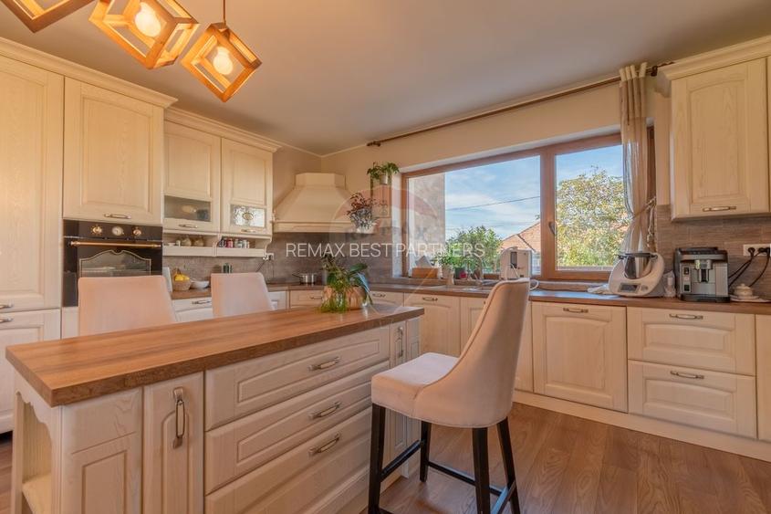Proprietate exclusivista de vanzare: 2 case | 9 camere | 2000 mp teren - 32