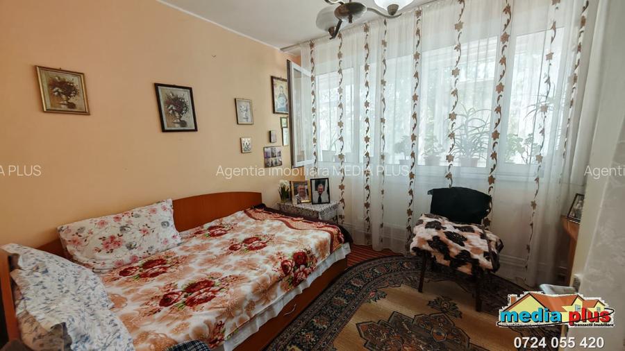 Apartament 4 camere de vânzare – Micro 16 - 6