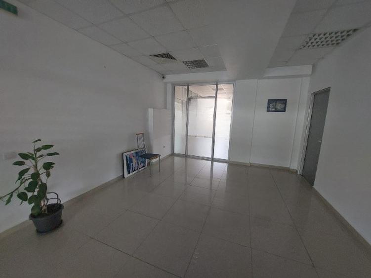 Delfinariu-bd. Mamaia, spatiu birouri, 120 mp., openspace