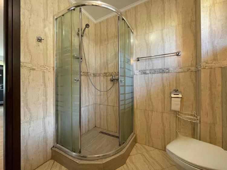 Apartament 3 camere, parcare, strada privata imobil tip vila,Buna Ziua