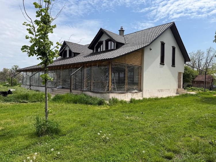 Casa P+M cu terasă de 140mp