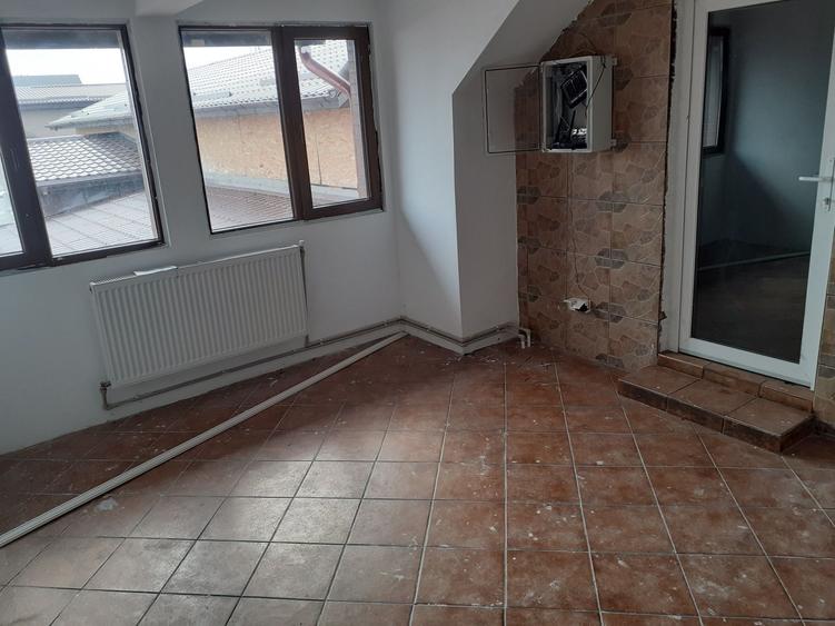 Voluntari, Andronache depozitare, 800 mp, trei spatii, teren 1100 mp
