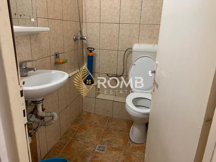 Garsoniera renovata de Vanzare Ghergheni , 11mp , 38500Euro