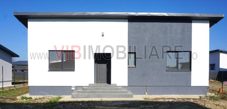 Casa cu 4 camere intabulata in ansamblu cu iesire la lac - Crevedia