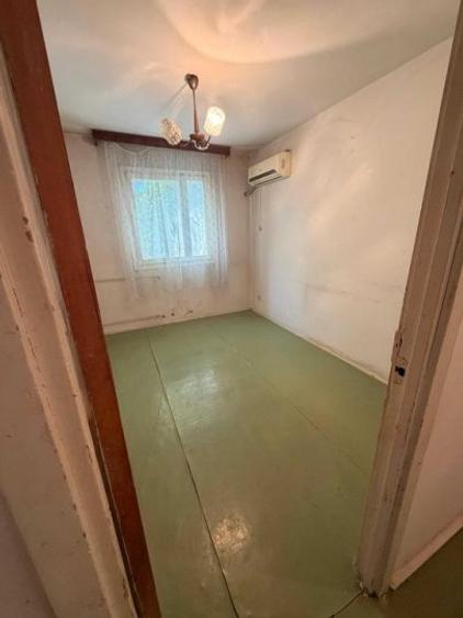 Apartament 3 camere etaj 1/4 zona Gorjului