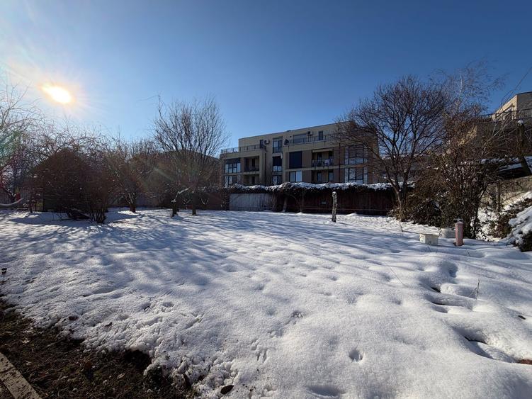 Casa Pretabila Pentru Diverse Activitati - 270 mp
