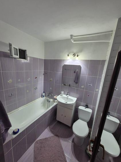Apartament 2 camere PORT-TULCEA 54mp (schimb cu casa )