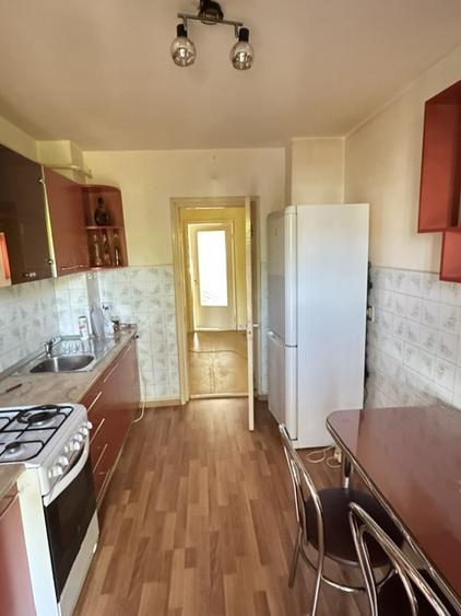 Apartament 3 camere si 2 bai de vanzare, str. Tipografilor, Nord Bacau