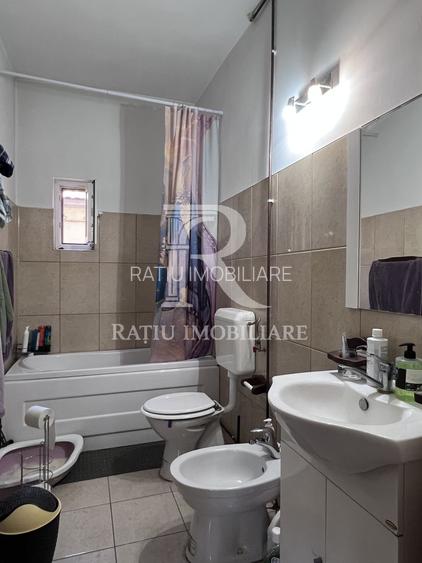 Casă cu 4 camere de vânzare | Parcelă de 700 mp | Sântandrei | Bihor - 8