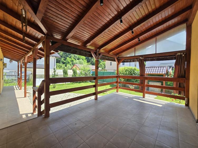 Casă individuală | 5 dormitoare | 230 mp | 700 mp teren | Tăuți Mănăstire