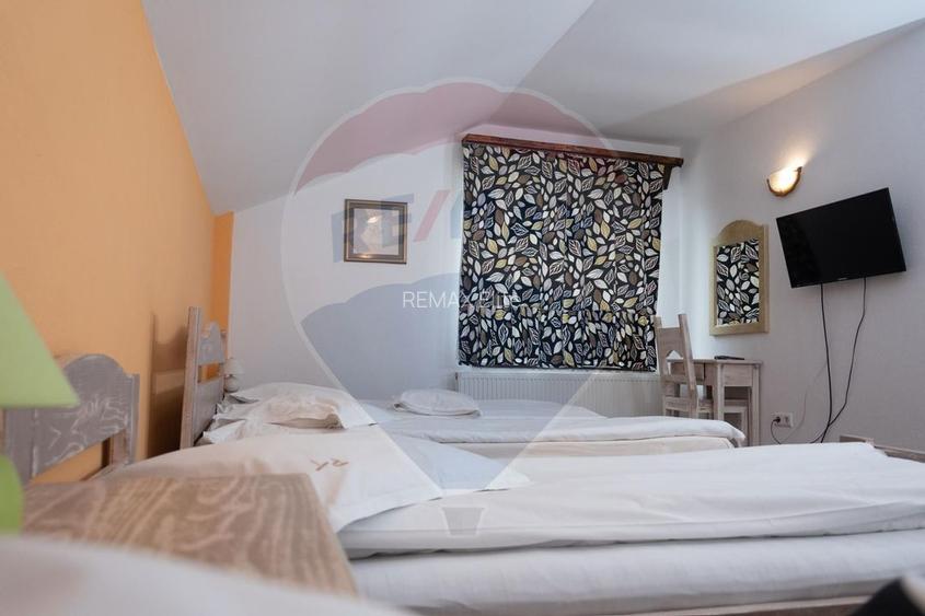 Hotel / Pensiune cu 18 camere de închiriat - 6