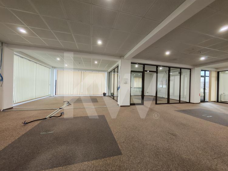 Spațiu de birouri luminos și modular – perfect pentru echipa ta!