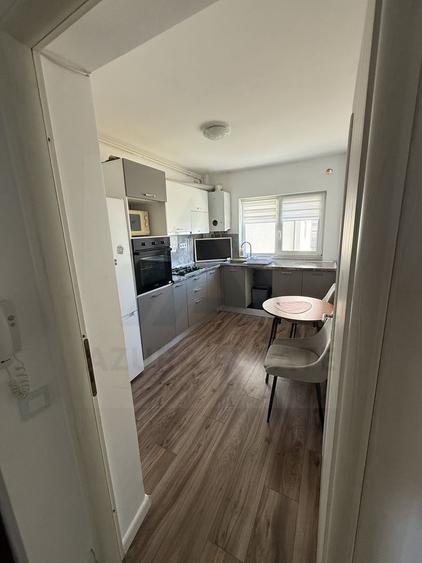 Apartament 2 camere parter 2 locuri parcare Calea Cisnadiei