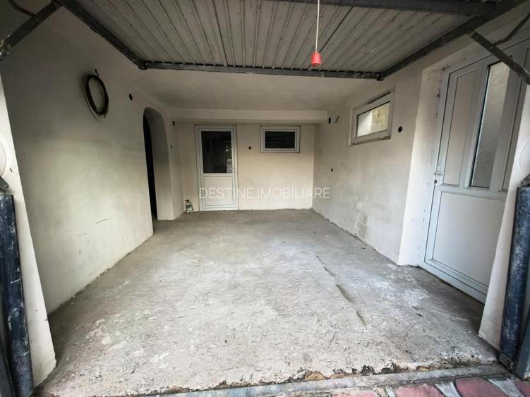 Casă individuală 4 camere 2 garaje 150 mp + anexa și gradina - 39