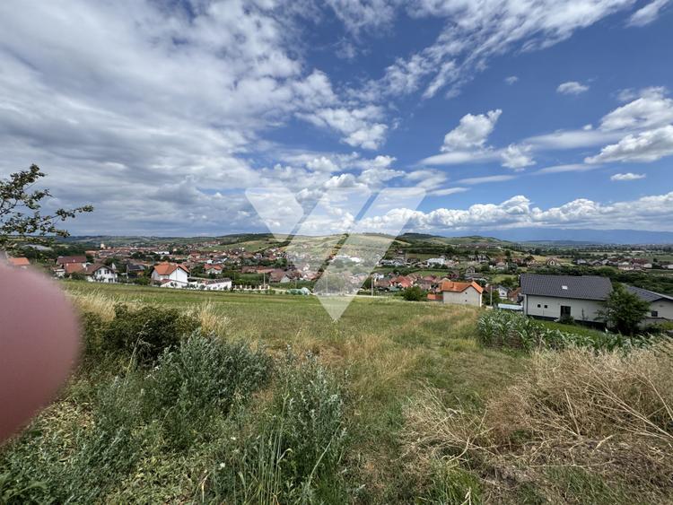 Teren intravilan 500 mp deschidere 27 m in Sura Mare Sibiu