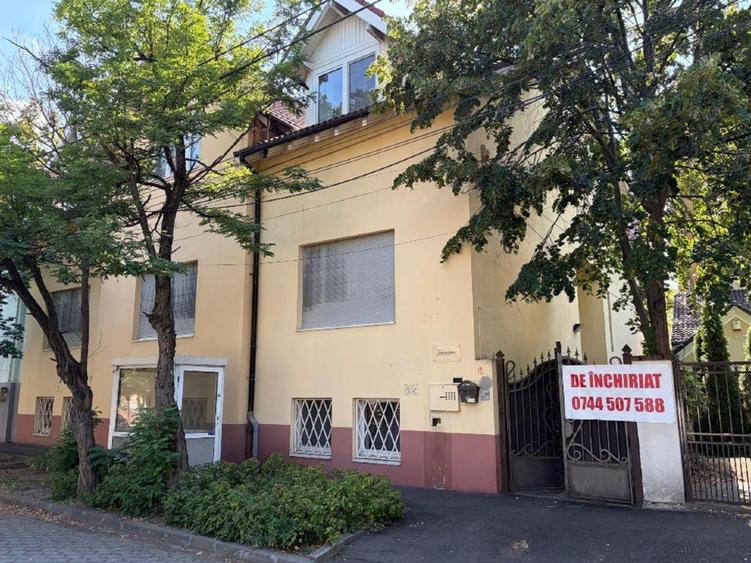 Direct proprietar, inchiriez/vând cladire,casa zona centrala, SAD