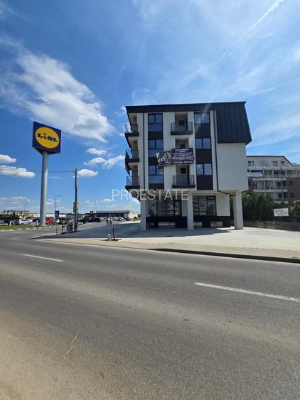 Spatiu comerical stradal 23 August magazin LIDL | Suprafata vitrata generoasa | - 15