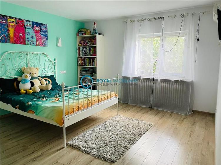 Royal Imobiliare - Vanzare Vila cu 6 camere zona B-dul Bucuresti