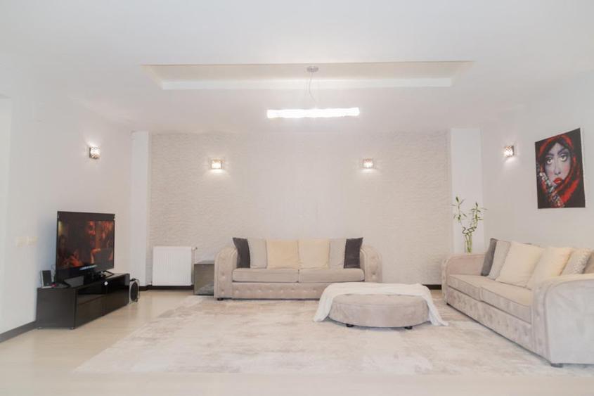 Apartament 3 camere Straulesti | De Vanzare | Lux | Garaj