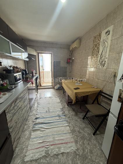 APARTAMENT 3 CAMERE DE VANZARE MAZEPA 2 - 6