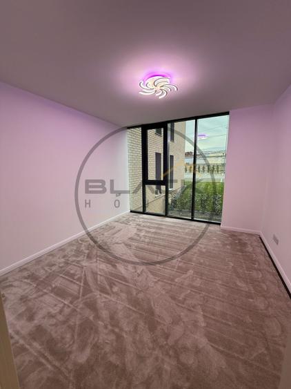 Apartament de lux 6 camere in Vila, 1 parcare+ 2 gradini