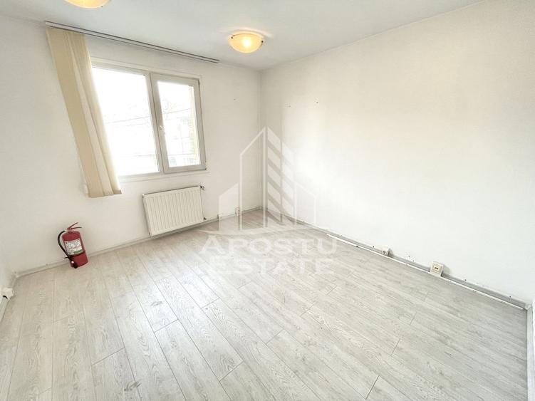 Spatiu de inchiriat pentru birouri, SAD, 60 mp, zona Complex Timisoara