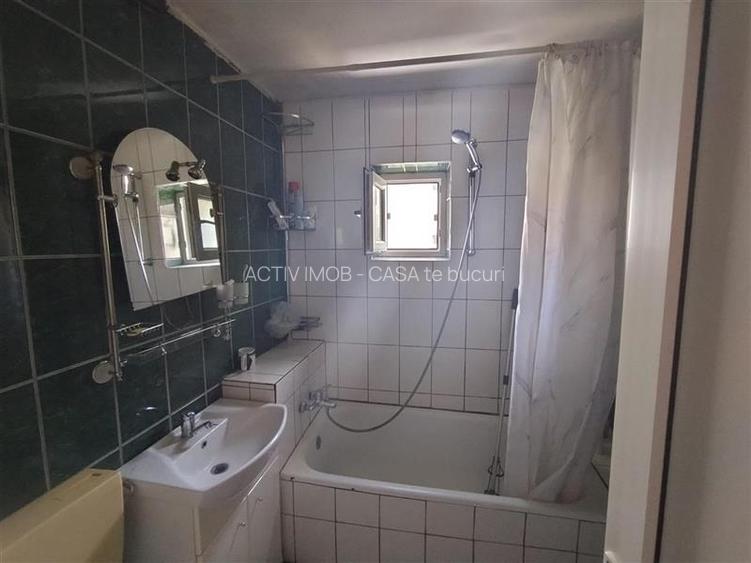 Caransebes, 4 Cam., Dec., Et.2, Zona Pipirig - 10