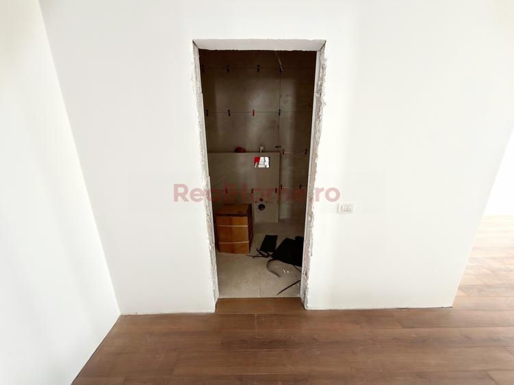 Ap 3 camere cu 2 bai / panouri solare etaj 3 metrou 1 Decembrie 1918