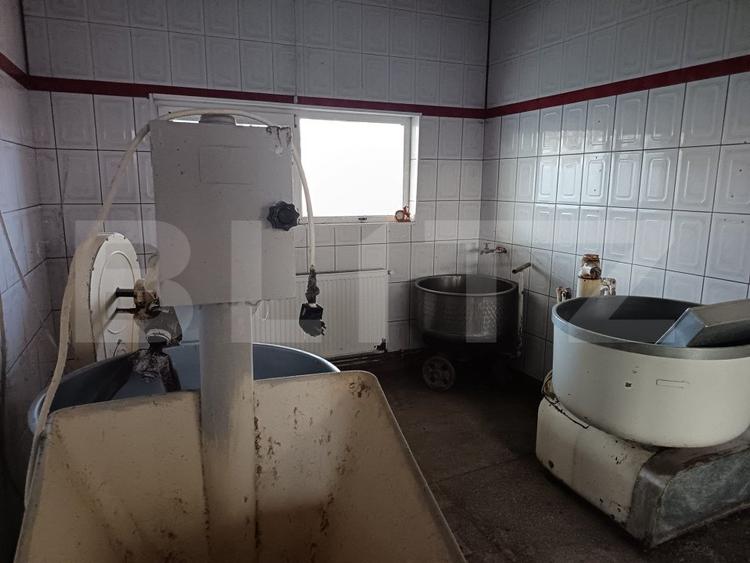 Cladire comerciala , Brutarie , utilaje incluse , teren 3321 mp