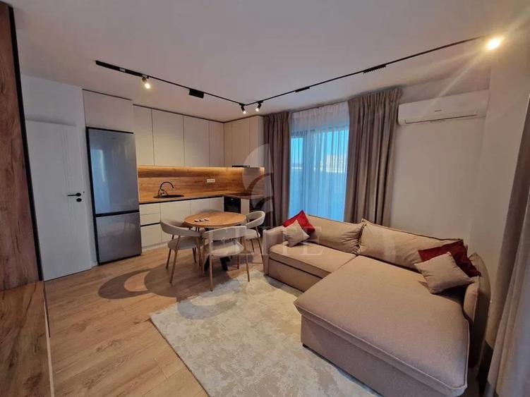Apartament 3 camere în zona INTRE LACURI