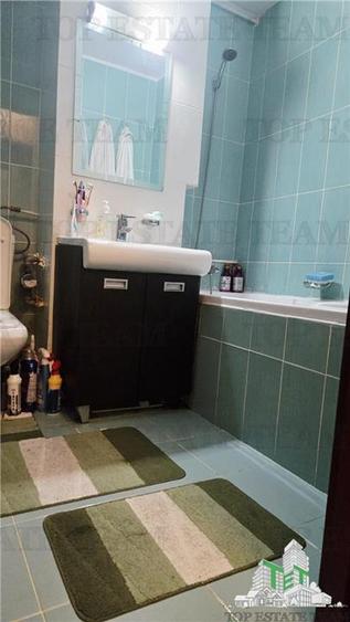 Apartament luminos cu 3 camere in zona Crangasi- pozitie excelenta, pret redus