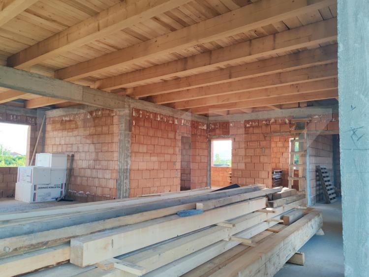 Casa Individuala de vanzare, 3 camere, 120 mp, zona Aerodrom