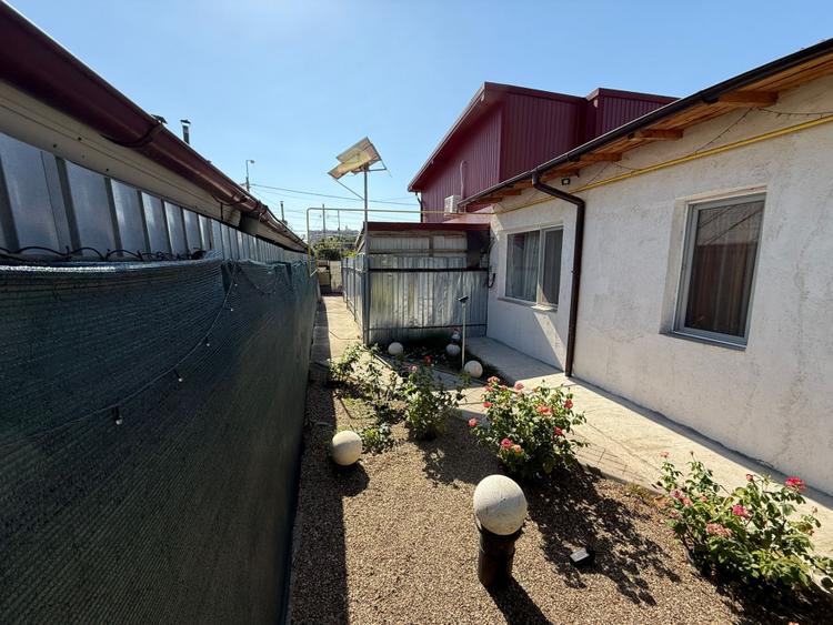 Casă decomandată 3 camere + grădină 450 m², zonă liniștită Galați