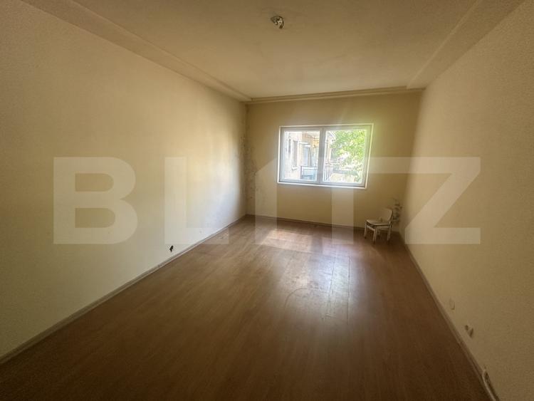 Apartament 3 camere, decomandat, 55 mp, zona Micro17